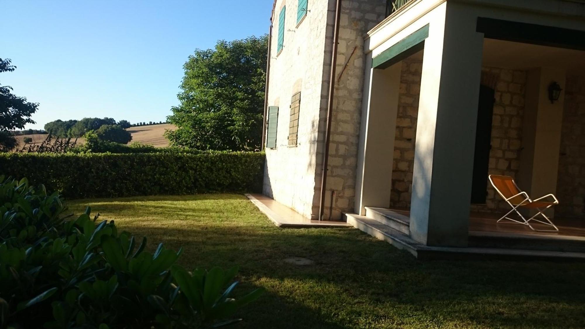 Valcastagno Relais & Residence Sirolo Rum bild