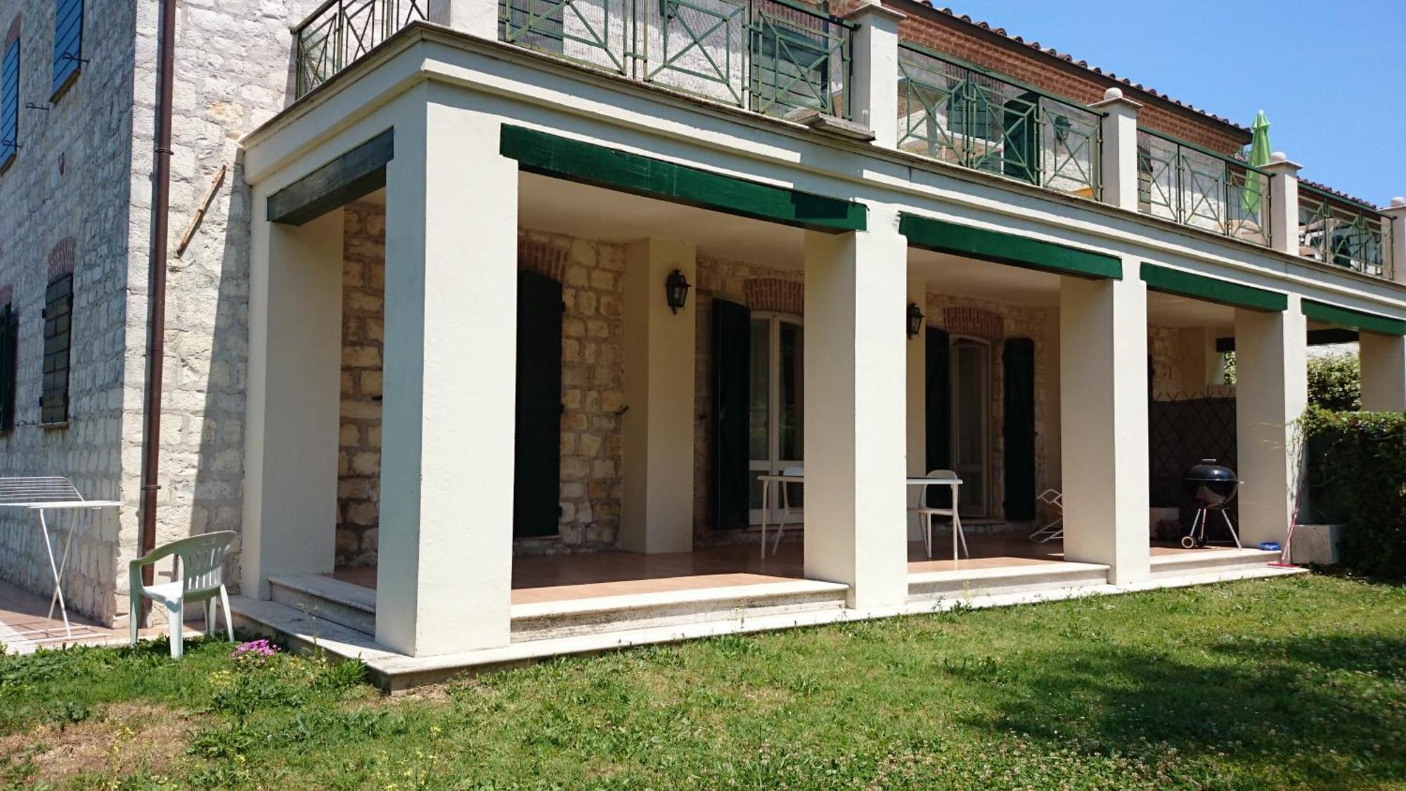 Valcastagno Relais & Residence Sirolo Rum bild
